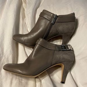 Size 8 Gray Vince Camuto 3 in Booties